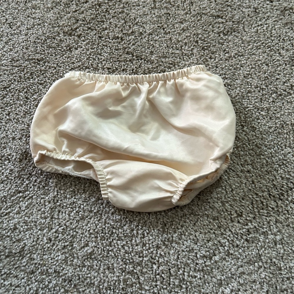 Rare Editions 18 Month Cream Bloomers NWOT